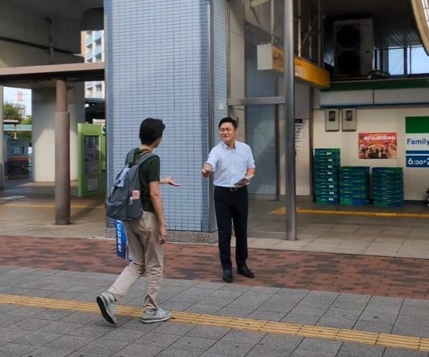 三郷中央駅で県政報告